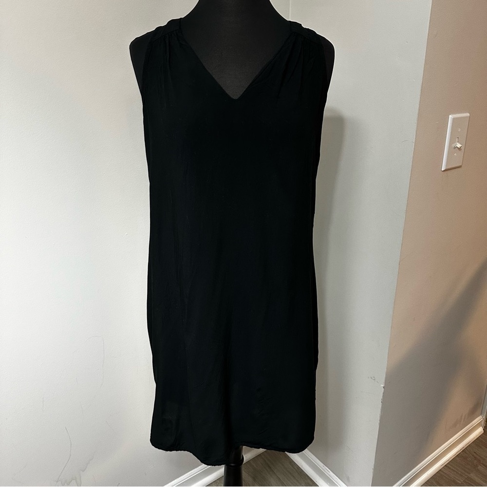 Old Navy Sleeveless Black Dress in Size Medium